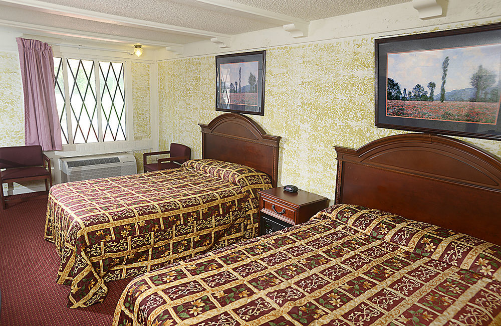 Dover Inn And Suites Экстерьер фото
